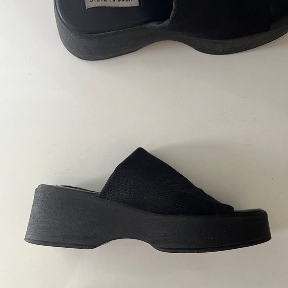 Steve Madden Women's Slinky30 Sandal - Picture 3 of 6